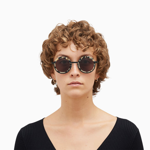Mykita Phillys A23 Black / Cream Cook - Brown Solid