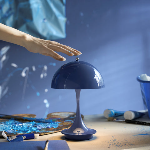 Mozaik Louis Poulsen Panthella Portable 160 V3 Opaque Indigo Blue