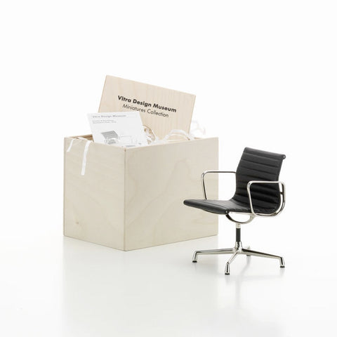 Mozaik Vitra Eames Aluminum Chair Miniature