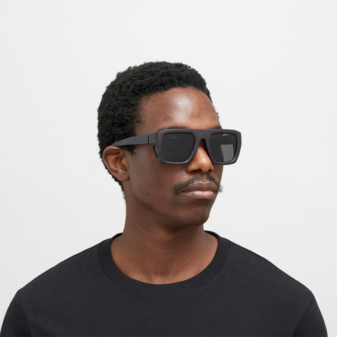 Mykita Beach MD1 Pitch Black - Darkgrey Solid