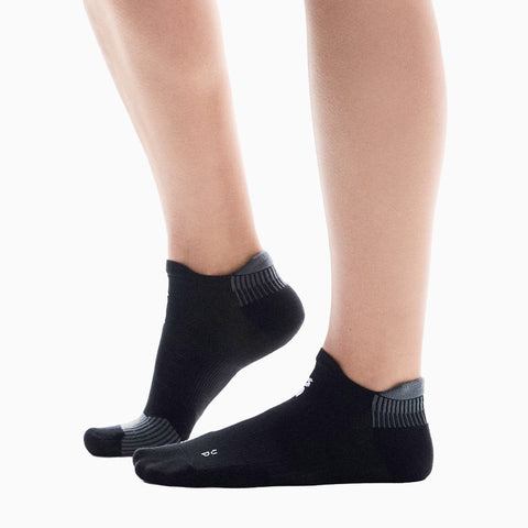 On Performance Run Sock Low Black | Eclipse